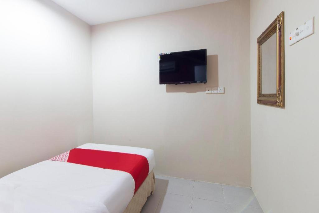 Oyo 44100 Hotel Casavilla Petaling Jaya Exterior foto